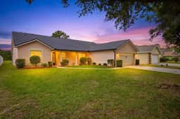 Lakefront Pool Home | Disney | 16+ Guests | Spa - Image 2