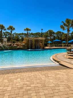 Paradise Palm Home Stay / Near parks - Image 2