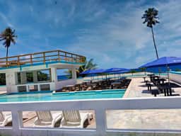 Playa Paradise: Queen ~ Bunk Bed | Sleeps 6 - Image 2