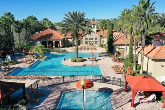 2BR Condo for 6: Pool, Hot Tub, 11mi to Disney - Image 1