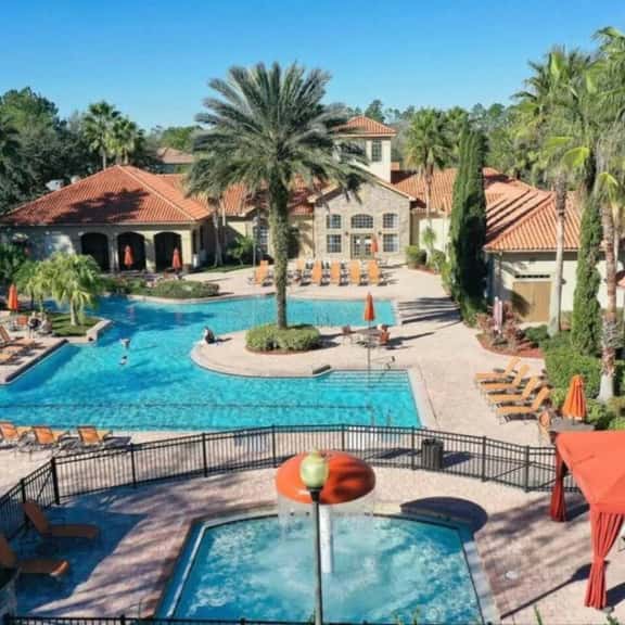 2BR Condo for 6: Pool, Hot Tub, 11mi to Disney - Image 1