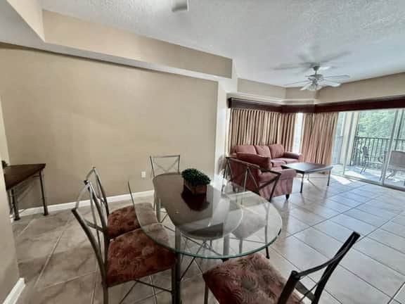 Entire Condo | Free Club access | 5 mins to Disney - Image 4