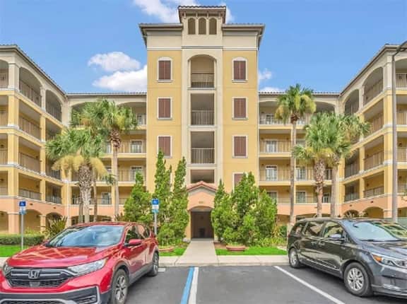 Entire Condo | Free Club access | 5 mins to Disney - Image 3