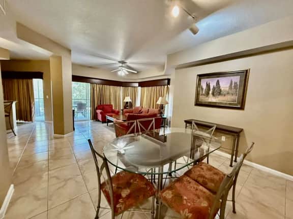 Entire Condo | Free Club Access | 5 mins to Disney - Image 5