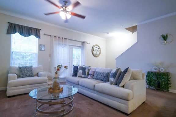 Entire Townhome | Stylish & Cozy | Peaceful - Image 2
