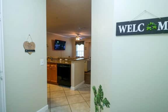 Entire Townhome | Stylish & Cozy | Peaceful - Image 4