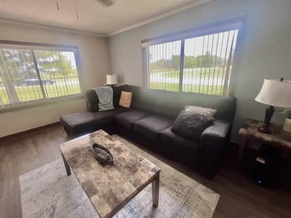 Lakeshore Landing | Modern | Spacious Family House - Image 4