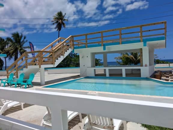 Playa Paradise | 1BR | Sleeps 4 | Private Balcony - Image 3